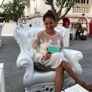 Meet your Posher, Yanela